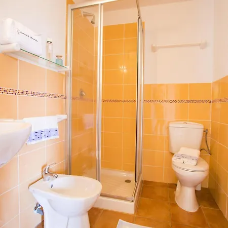 Apartment Marina Di Pinarello 2 For 2 Pers Zonza